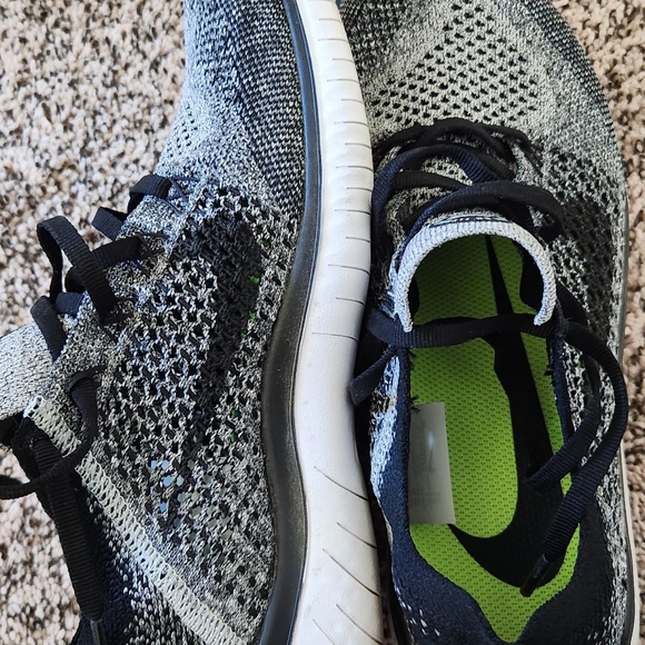 Nike Fly Knits - Picture 1 of 5